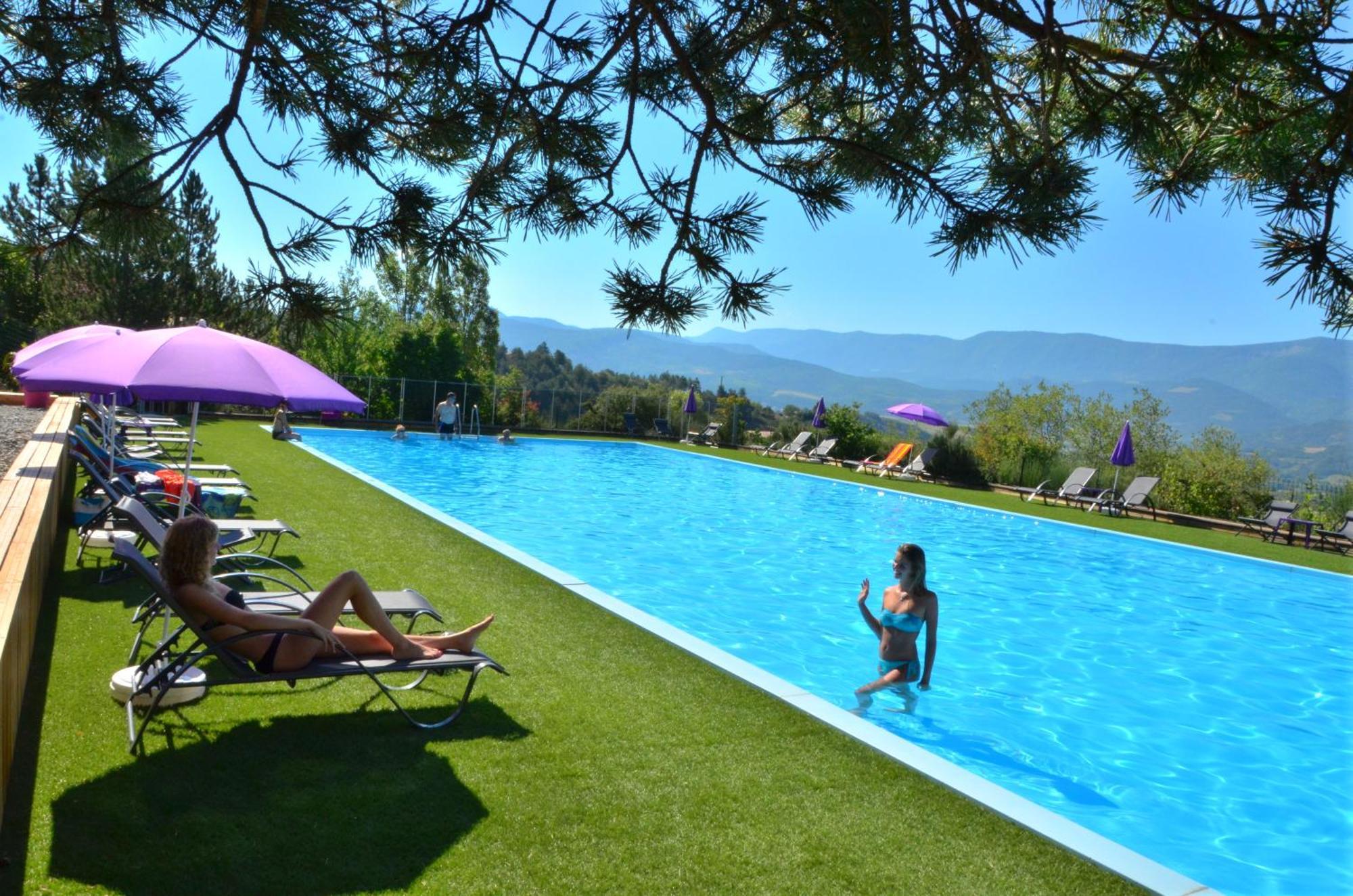 Camping Les Hauts De Rosans Exteriör bild