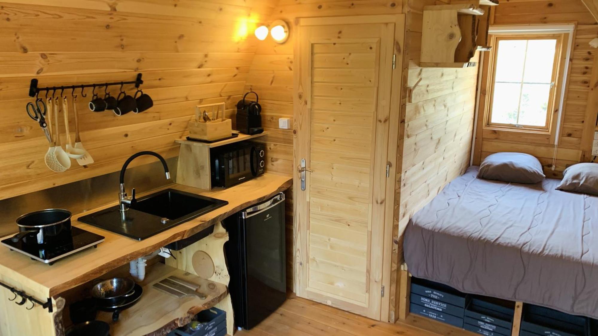 Camping Les Hauts De Rosans Exteriör bild